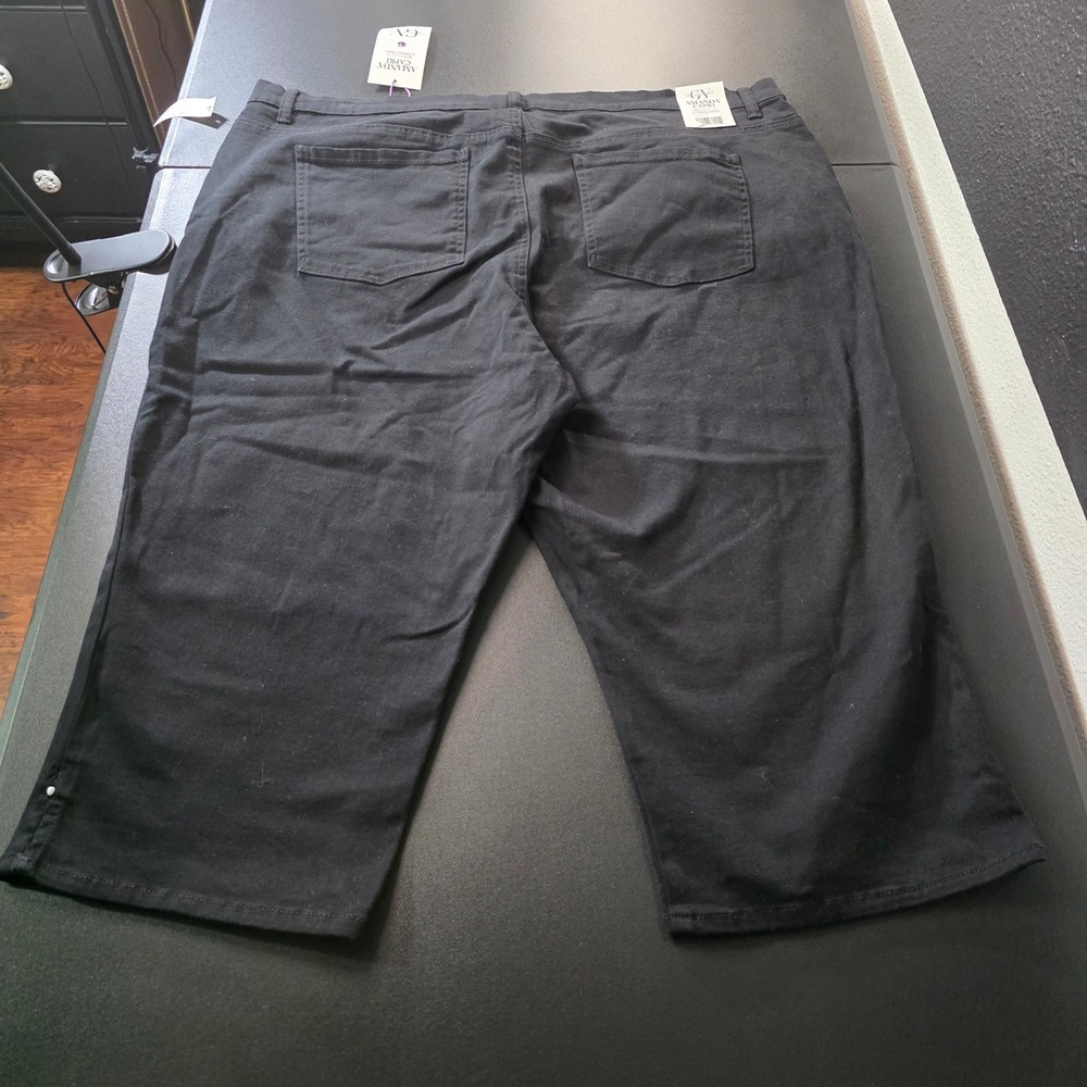 Gloria Vanderbilt Amanda Capri Black Slimming Panel Pants 22W 30215270-169